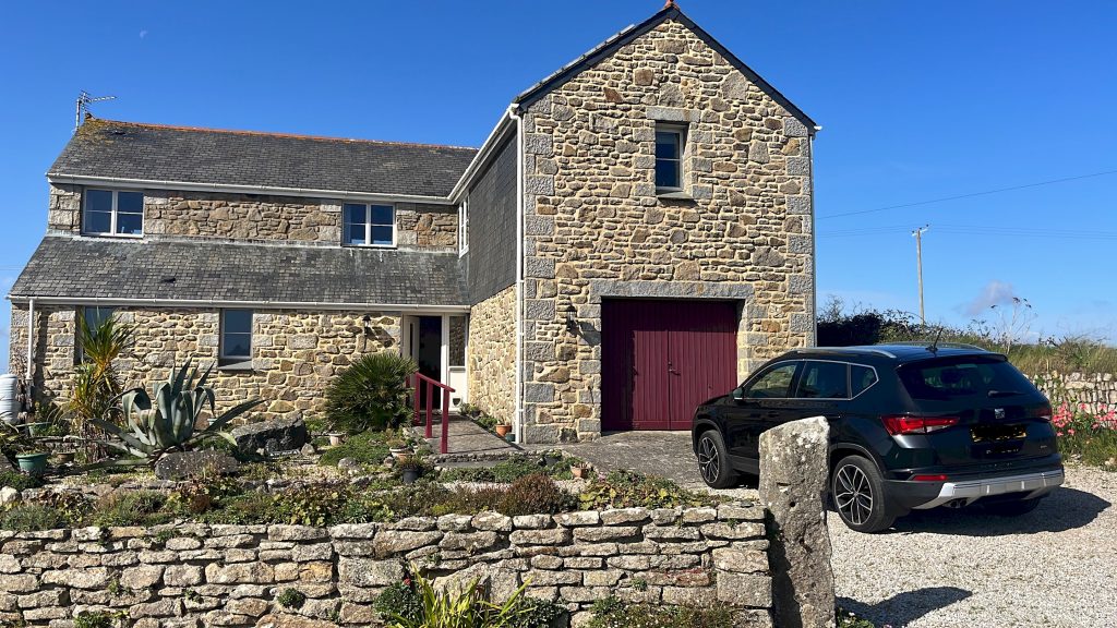 Triskele~Characterful Detached House Sleeps 10 thumbnail