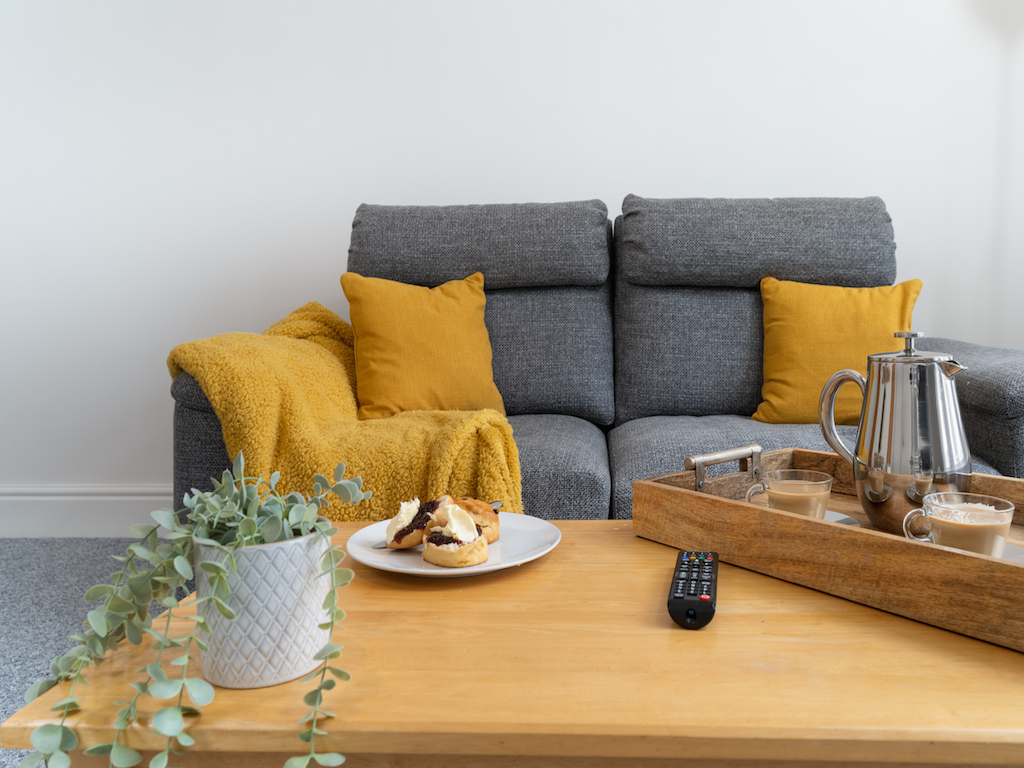 Bright & Cheerful 2Bed Maisonette~Central Penzance thumbnail